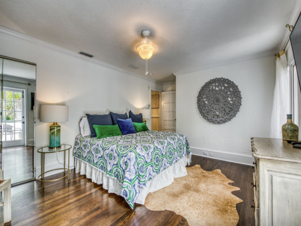 Experience Luxury at this Historic House in Lido Key